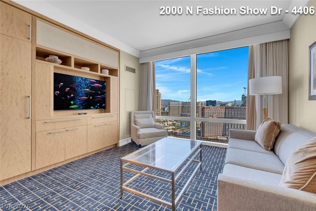 2000 FASHION SHOW, Las Vegas, NV 89109