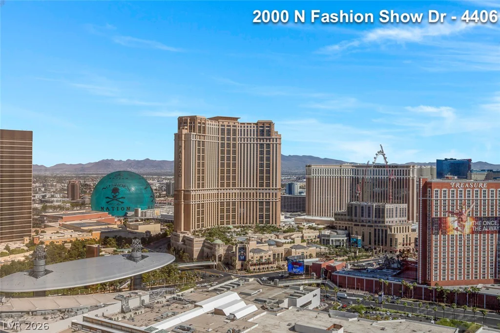 2000 FASHION SHOW, Las Vegas, NV 89109