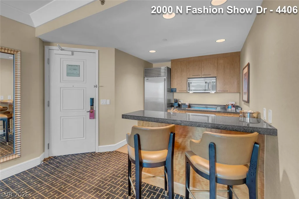 2000 FASHION SHOW, Las Vegas, NV 89109