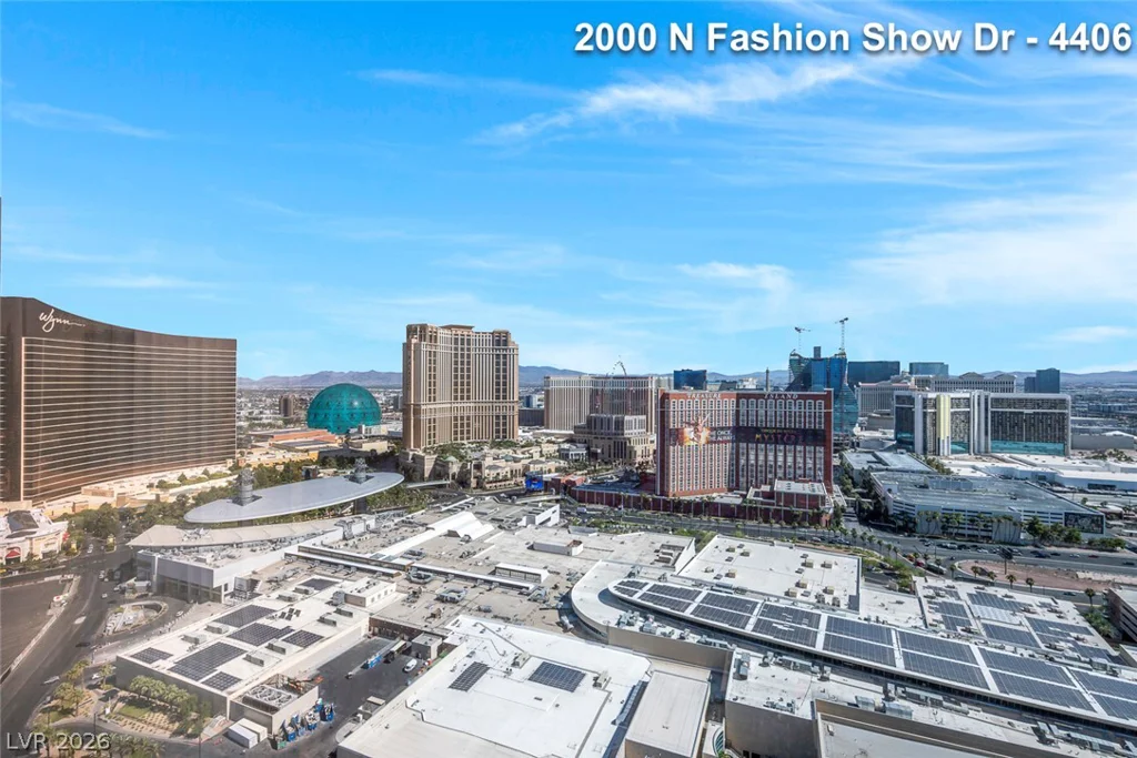 2000 FASHION SHOW, Las Vegas, NV 89109
