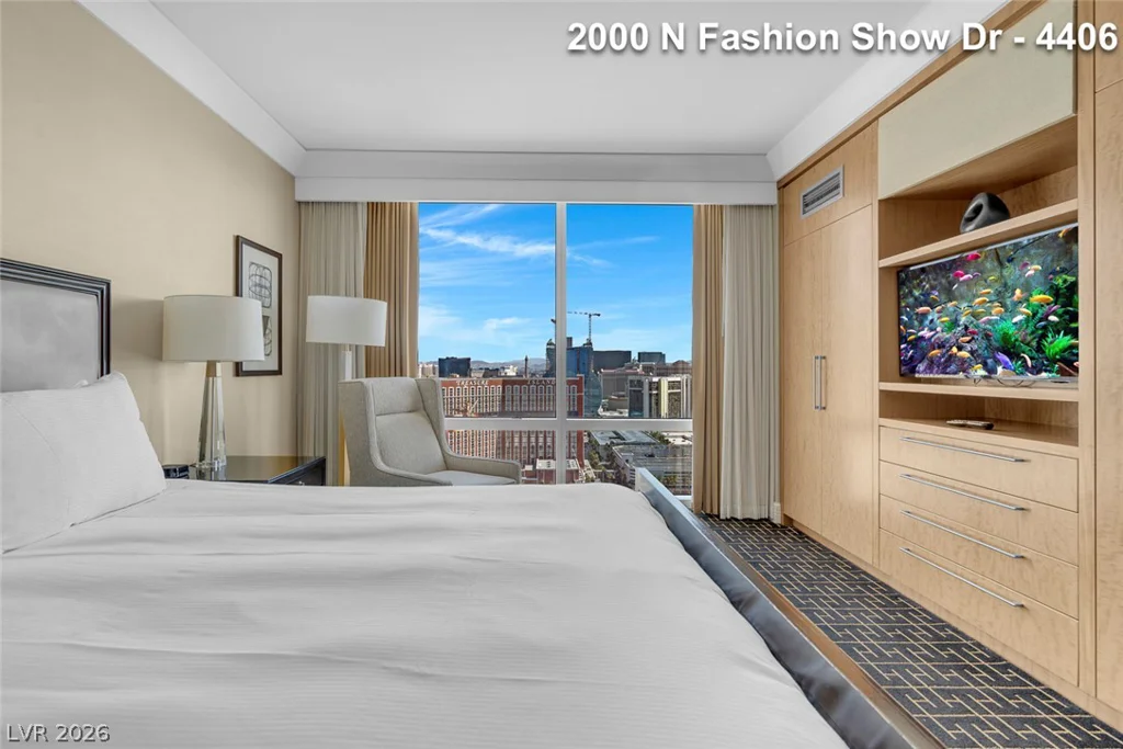 2000 FASHION SHOW, Las Vegas, NV 89109