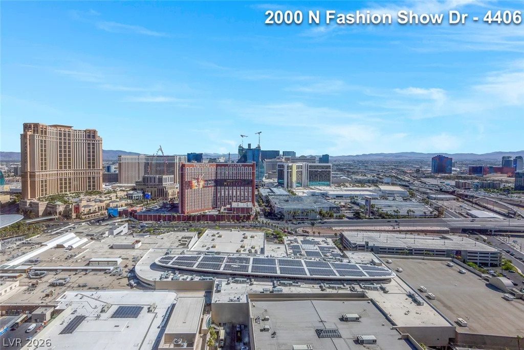 2000 FASHION SHOW, Las Vegas, NV 89109