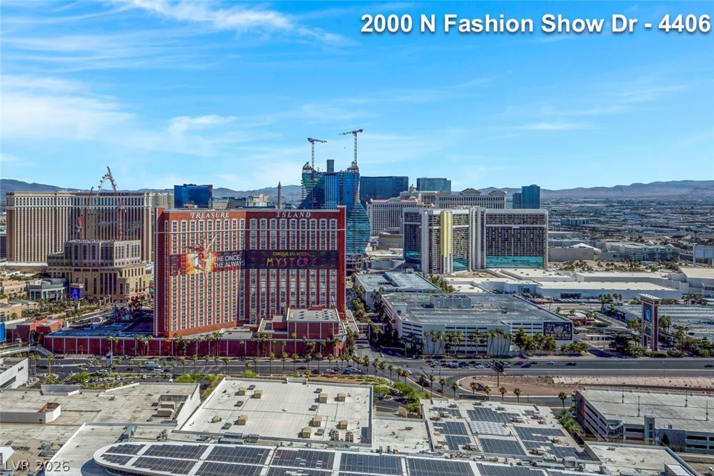 2000 FASHION SHOW, Las Vegas, NV 89109