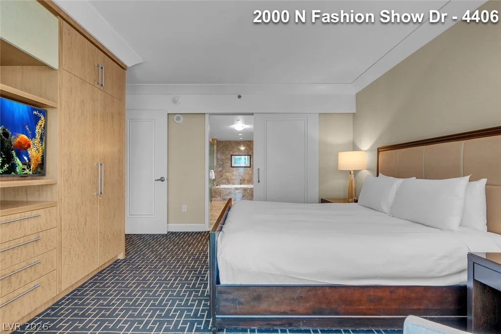 2000 FASHION SHOW, Las Vegas, NV 89109