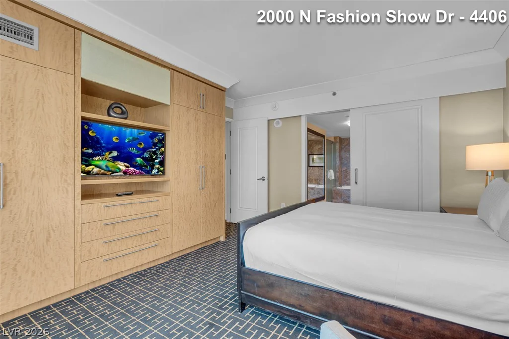 2000 FASHION SHOW, Las Vegas, NV 89109