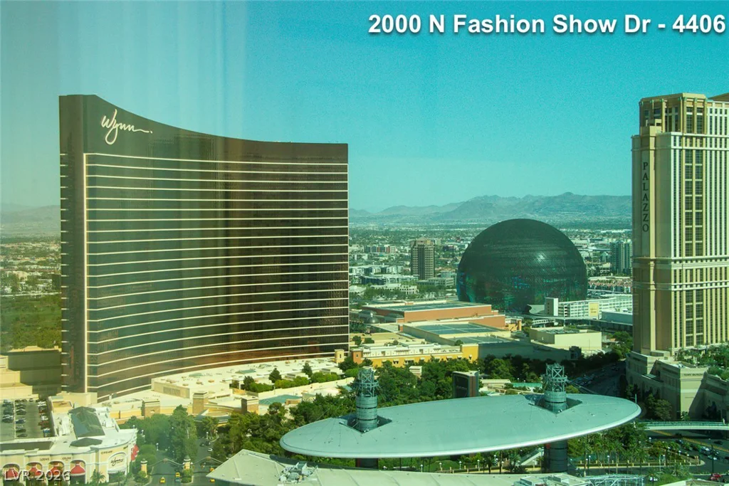 2000 FASHION SHOW, Las Vegas, NV 89109