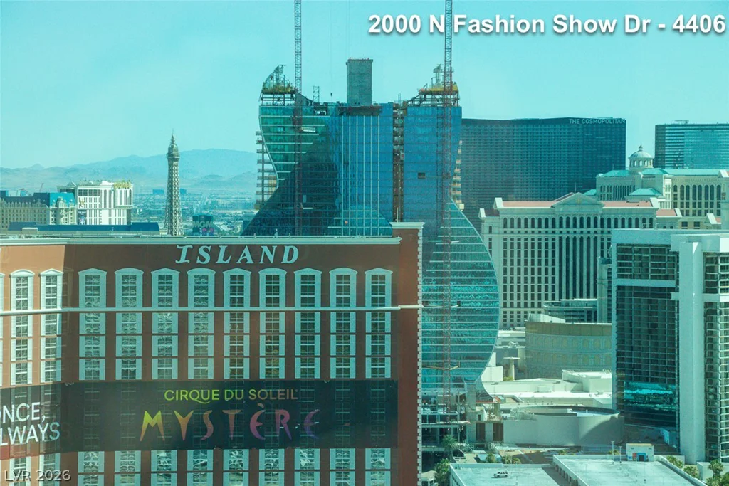 2000 FASHION SHOW, Las Vegas, NV 89109