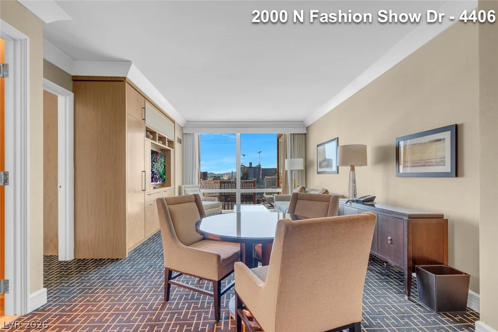 2000 FASHION SHOW, Las Vegas, NV 89109