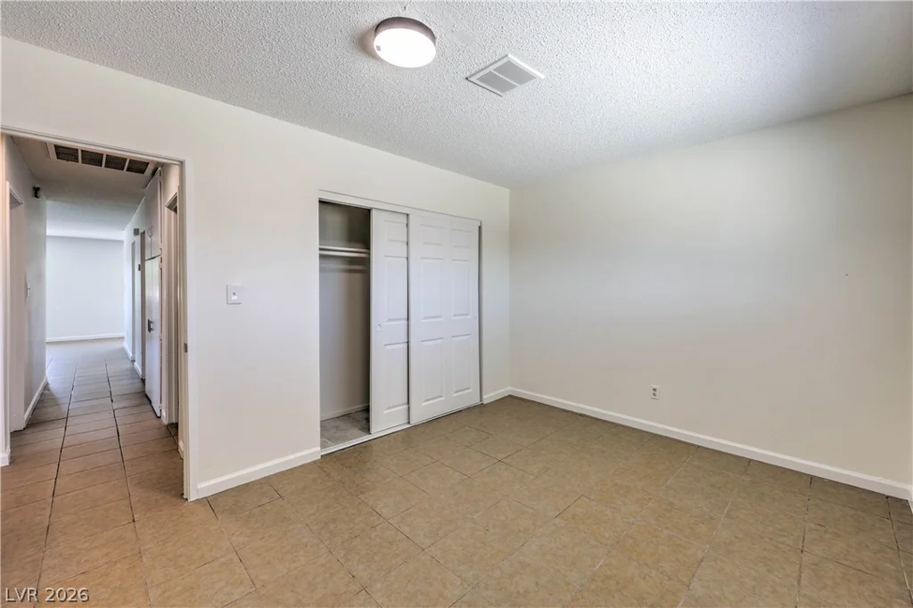 518 Duchess, North Las Vegas, NV 89030