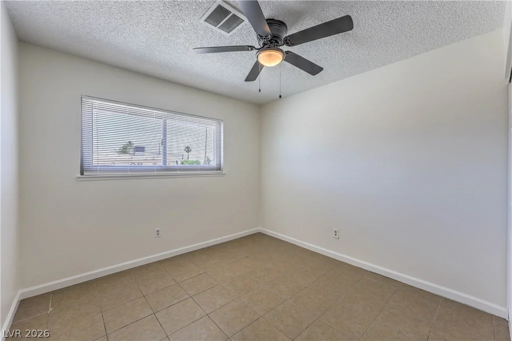 518 Duchess, North Las Vegas, NV 89030