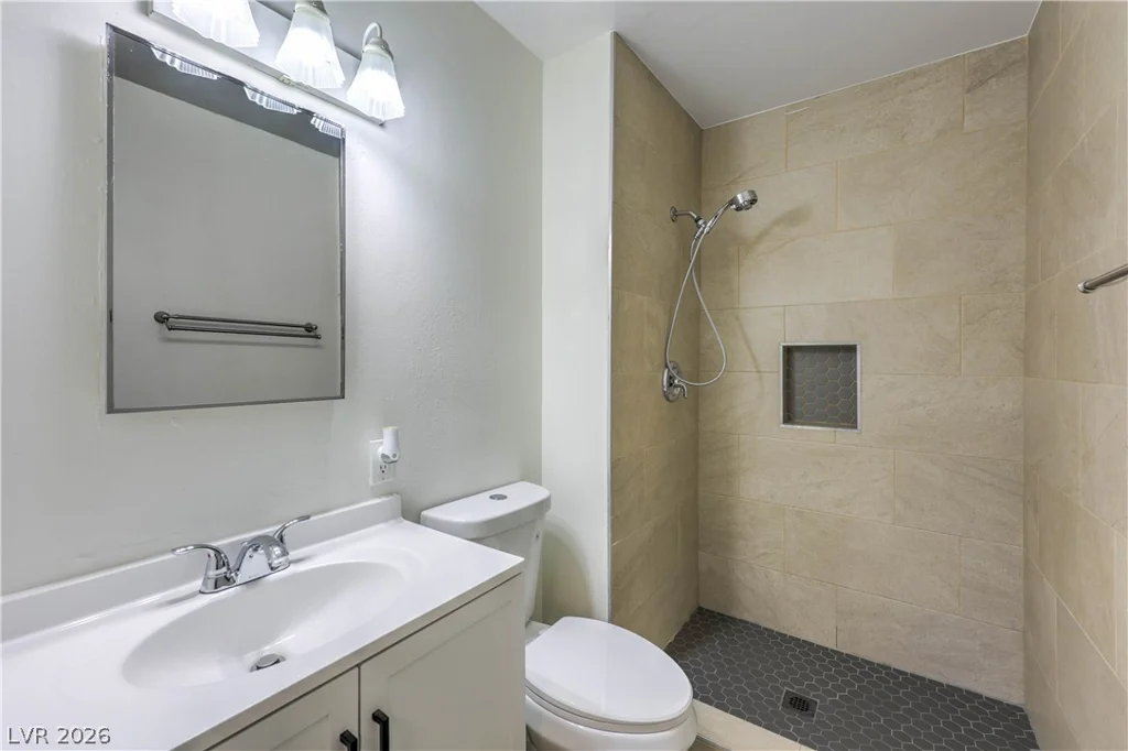 518 Duchess, North Las Vegas, NV 89030