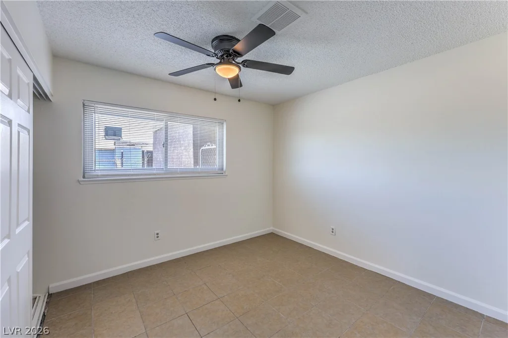 518 Duchess, North Las Vegas, NV 89030