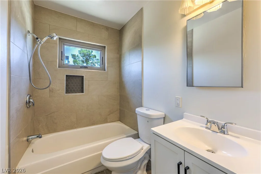 518 Duchess, North Las Vegas, NV 89030
