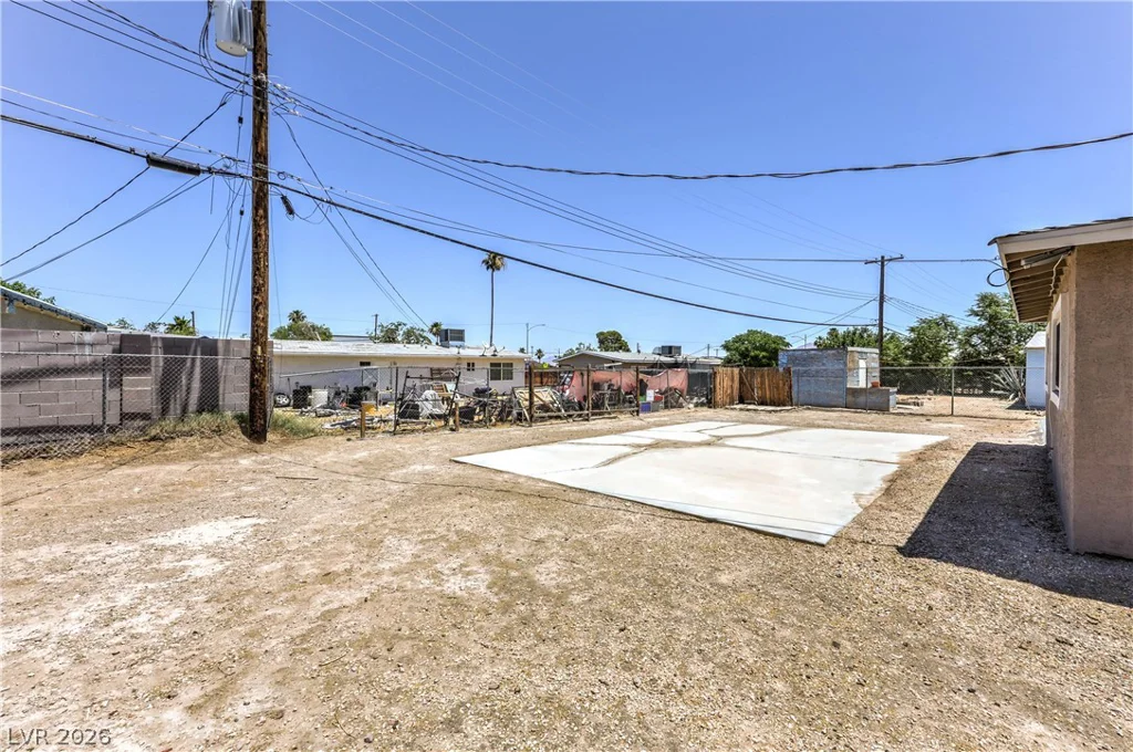 518 Duchess, North Las Vegas, NV 89030