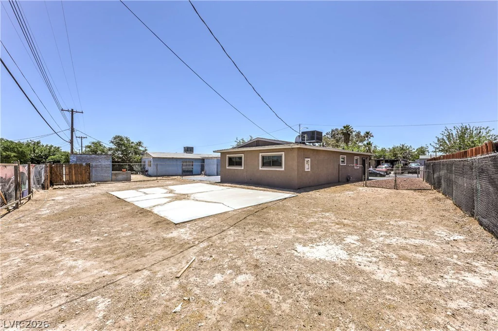 518 Duchess, North Las Vegas, NV 89030