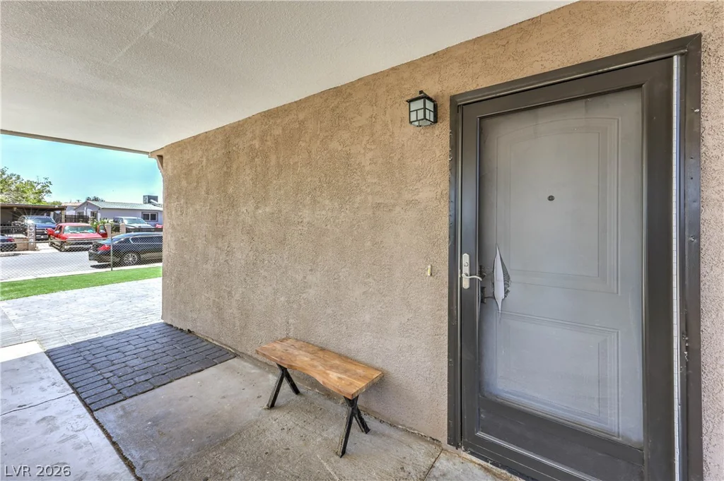 518 Duchess, North Las Vegas, NV 89030