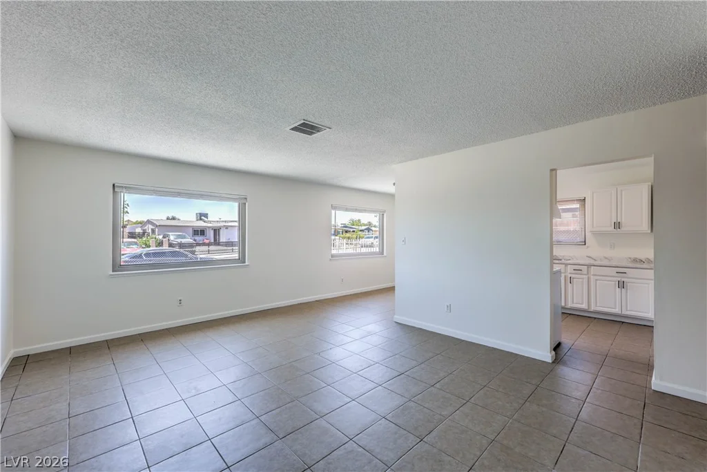 518 Duchess, North Las Vegas, NV 89030