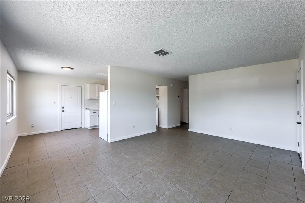 518 Duchess, North Las Vegas, NV 89030