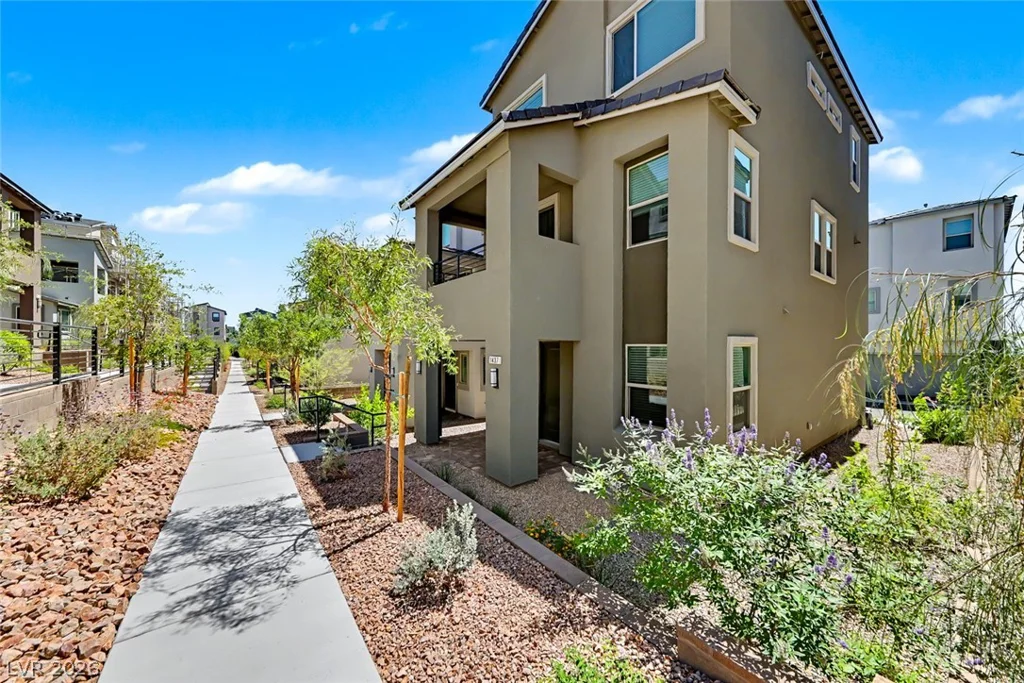 1437 Whistling Kite, Las Vegas, NV 89138