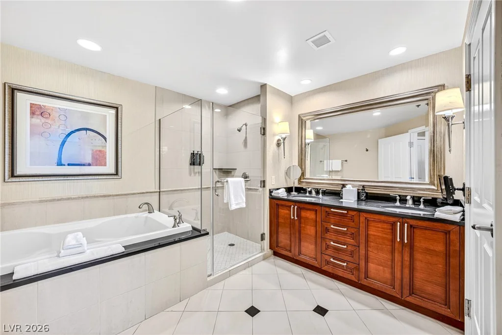 145 Harmon, Las Vegas, NV 89109