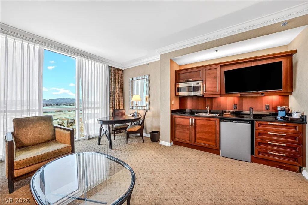 145 Harmon, Las Vegas, NV 89109