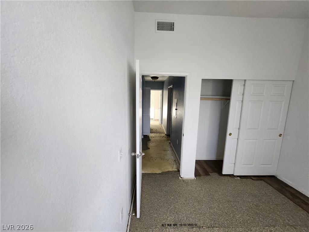 10245 Maryland, Las Vegas, NV 89183