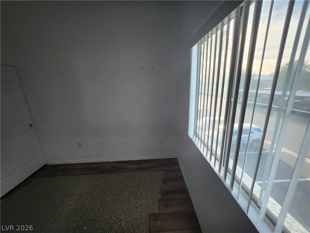 10245 Maryland, Las Vegas, NV 89183