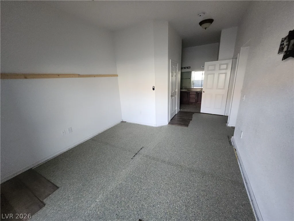 10245 Maryland, Las Vegas, NV 89183