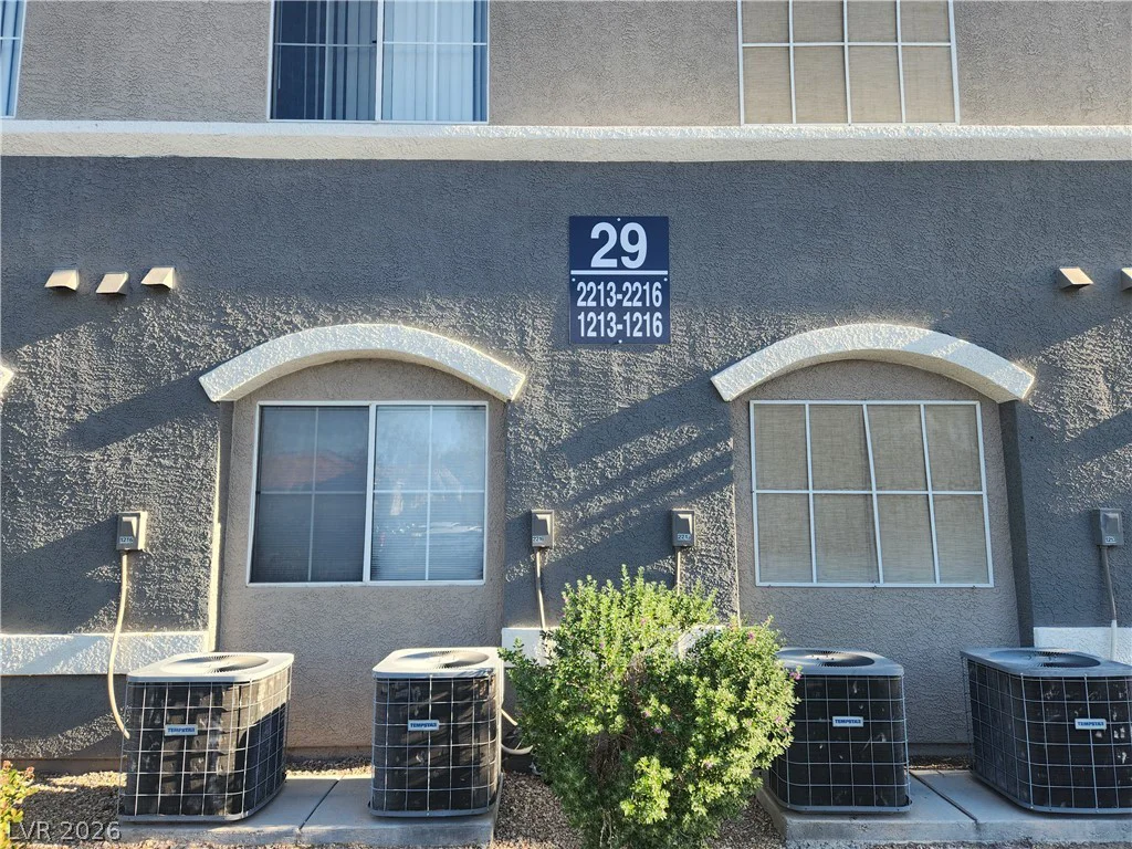 10245 Maryland, Las Vegas, NV 89183