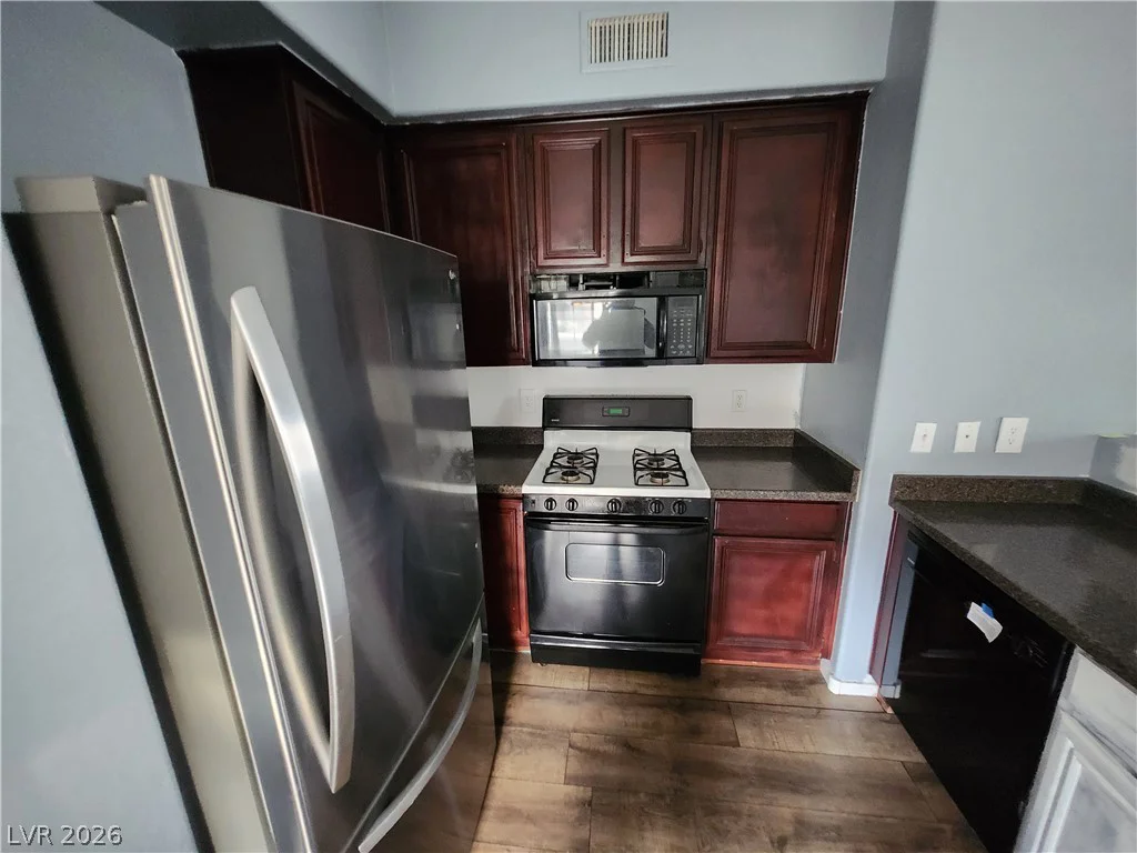 10245 Maryland, Las Vegas, NV 89183