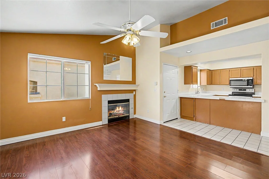 2725 Nellis, Las Vegas, NV 89121