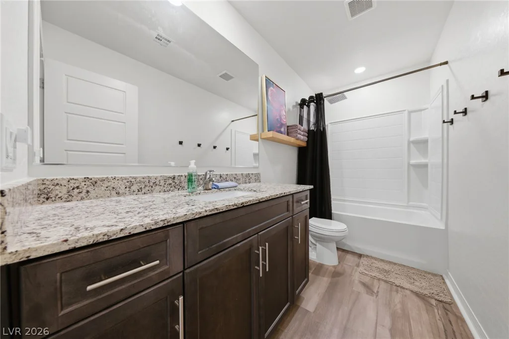 2241 Langmore, Las Vegas, NV 89115