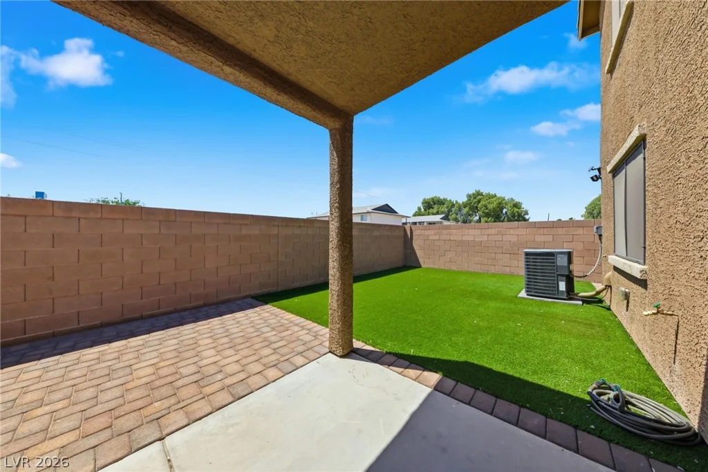 2241 Langmore, Las Vegas, NV 89115