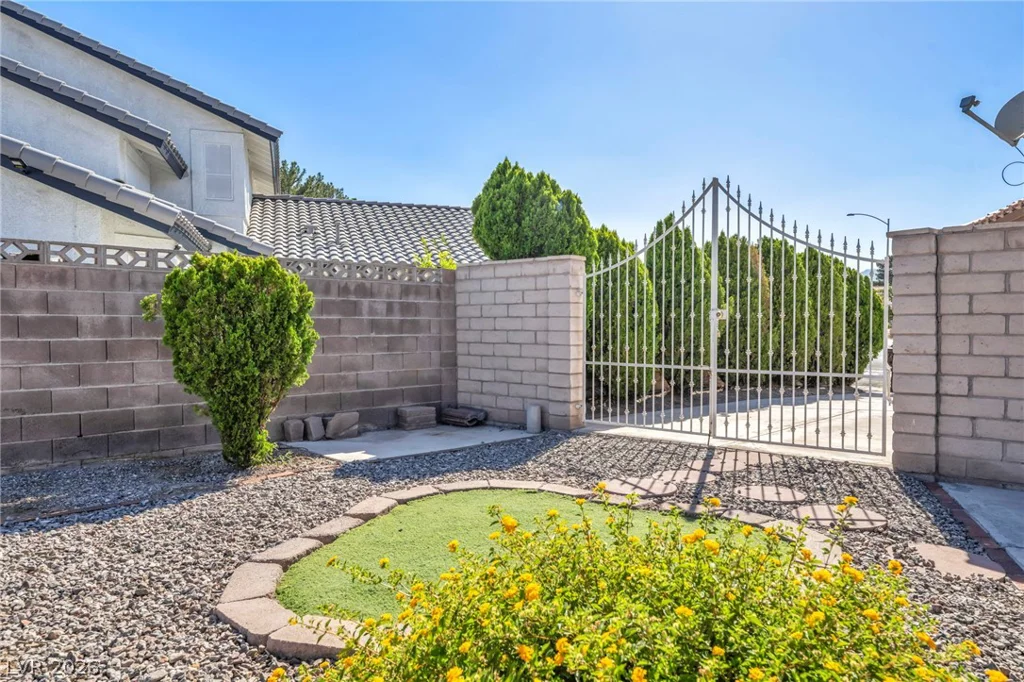 1605 Brocado, Las Vegas, NV 89117