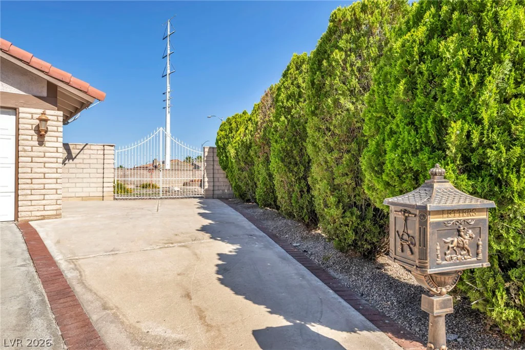 1605 Brocado, Las Vegas, NV 89117