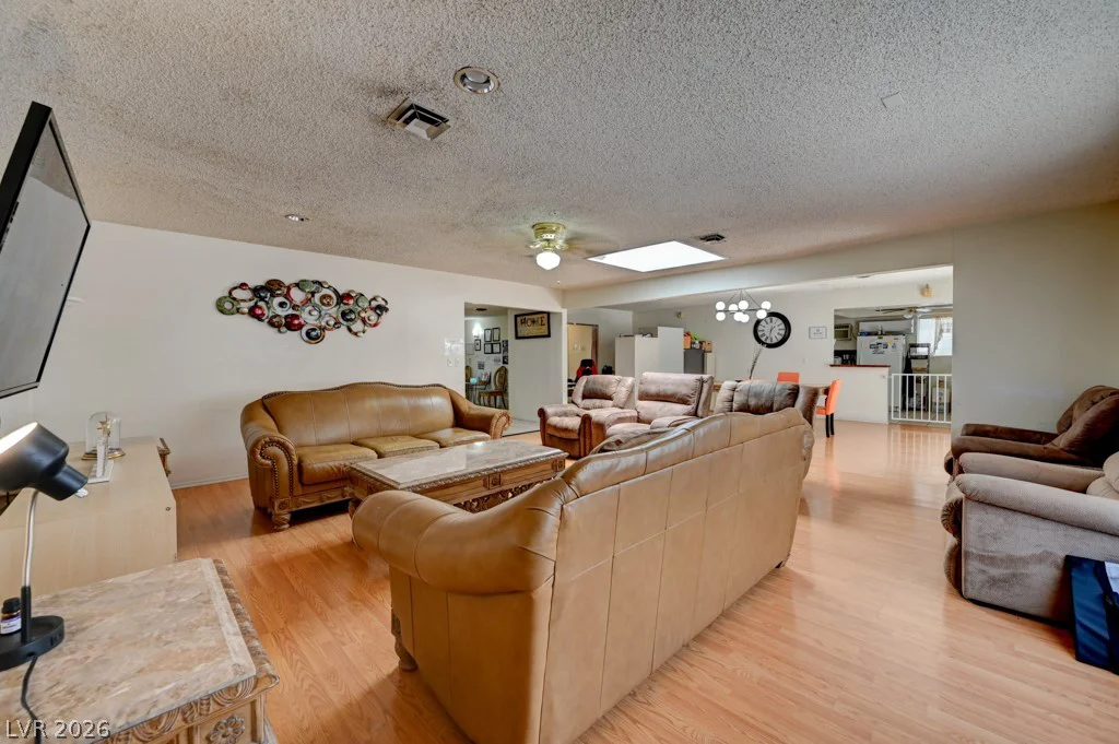 1951 Papago, Las Vegas, NV 89169