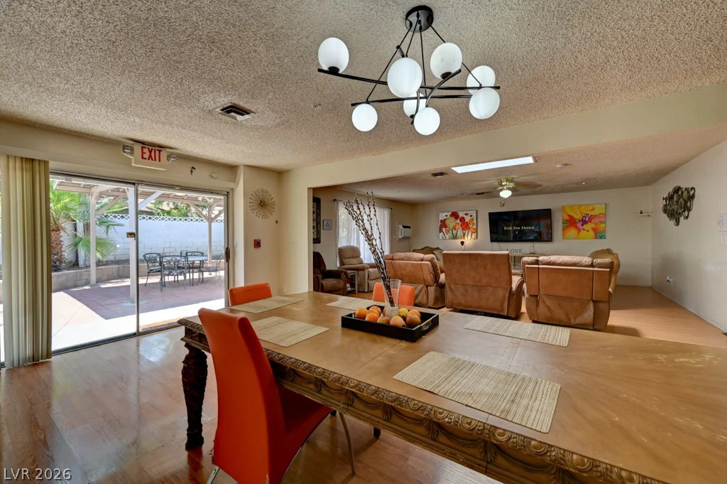 1951 Papago, Las Vegas, NV 89169