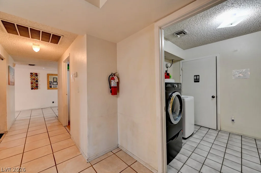 1951 Papago, Las Vegas, NV 89169