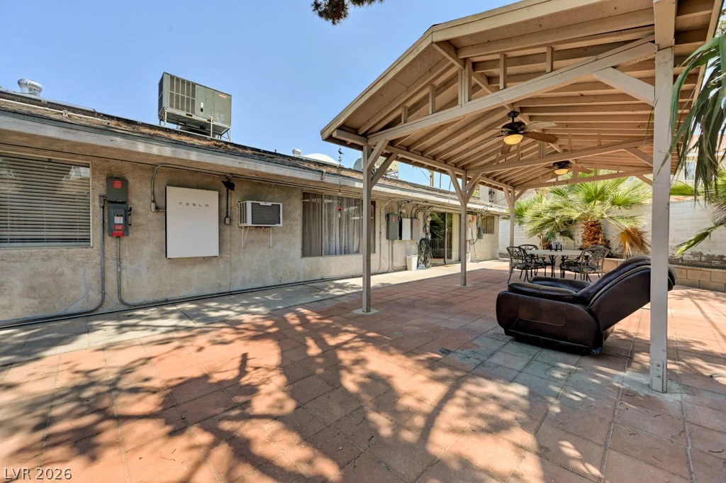 1951 Papago, Las Vegas, NV 89169