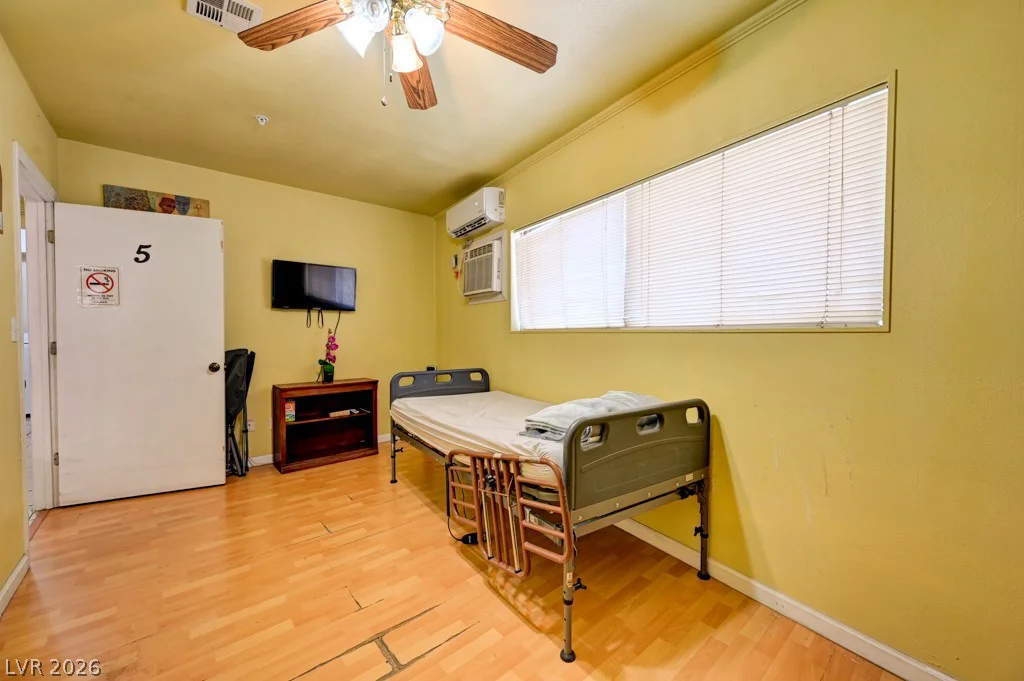 1951 Papago, Las Vegas, NV 89169