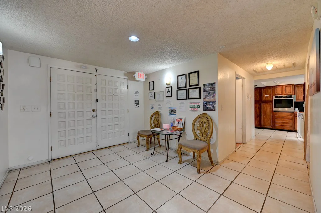 1951 Papago, Las Vegas, NV 89169