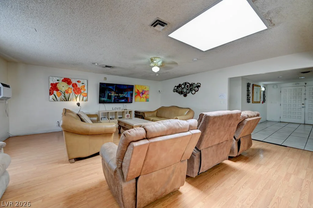 1951 Papago, Las Vegas, NV 89169
