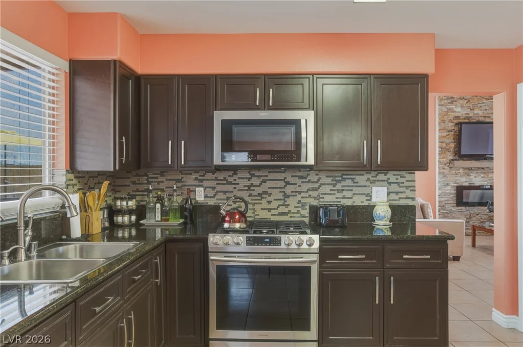 104 Zenith Point, North Las Vegas, NV 89032