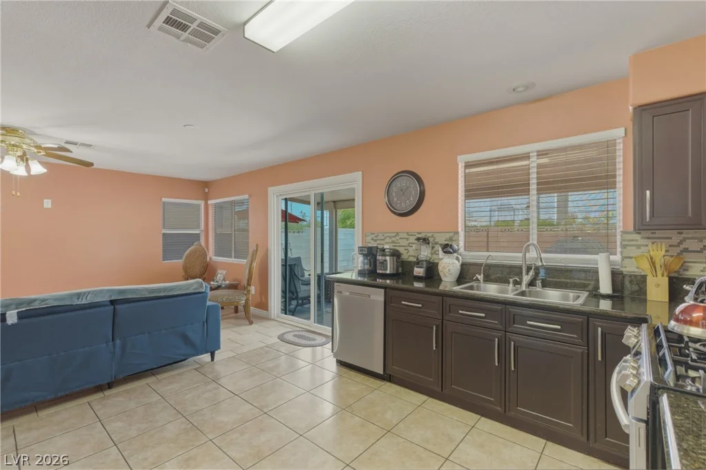 104 Zenith Point, North Las Vegas, NV 89032