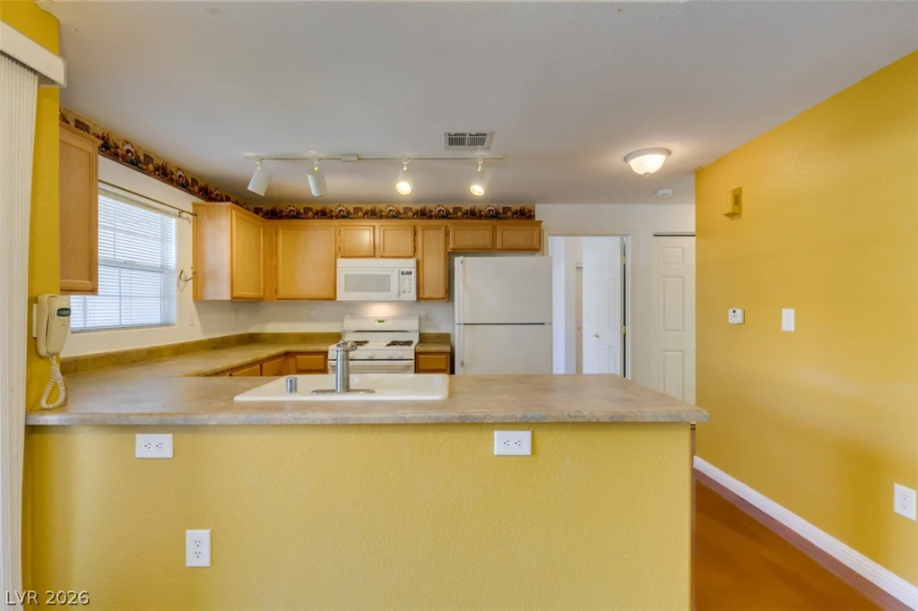 3822 Ormond Beach, Las Vegas, NV 89129