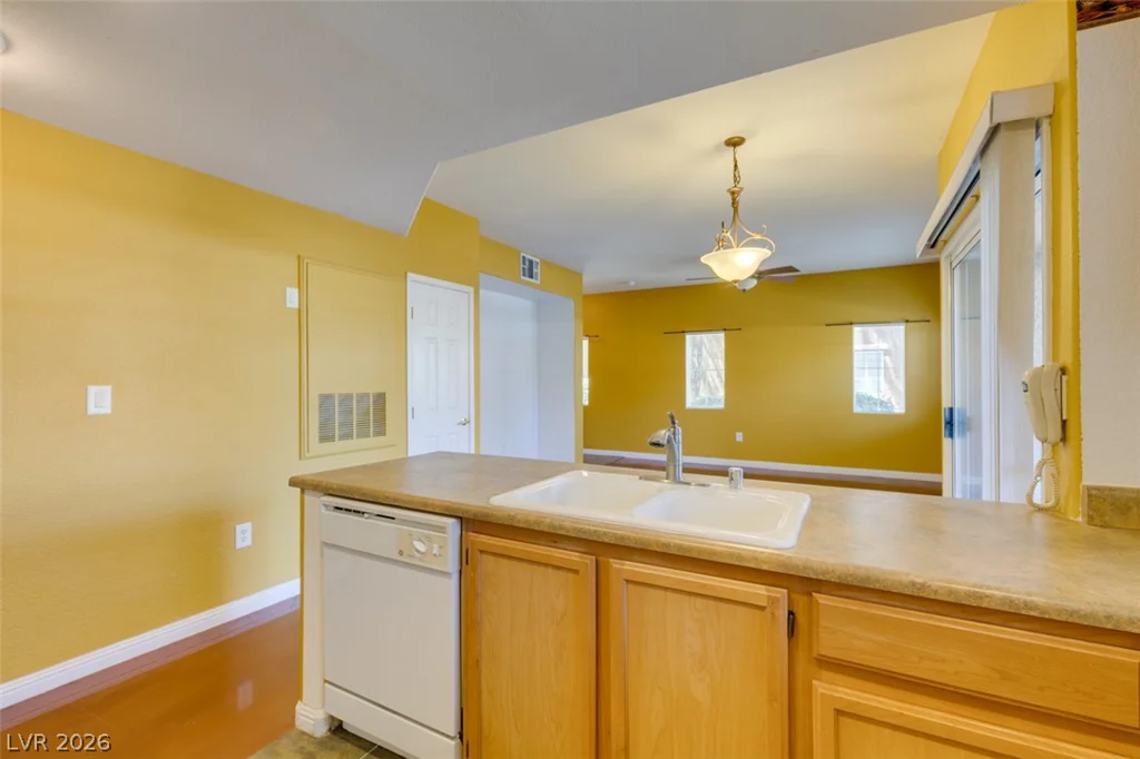 3822 Ormond Beach, Las Vegas, NV 89129