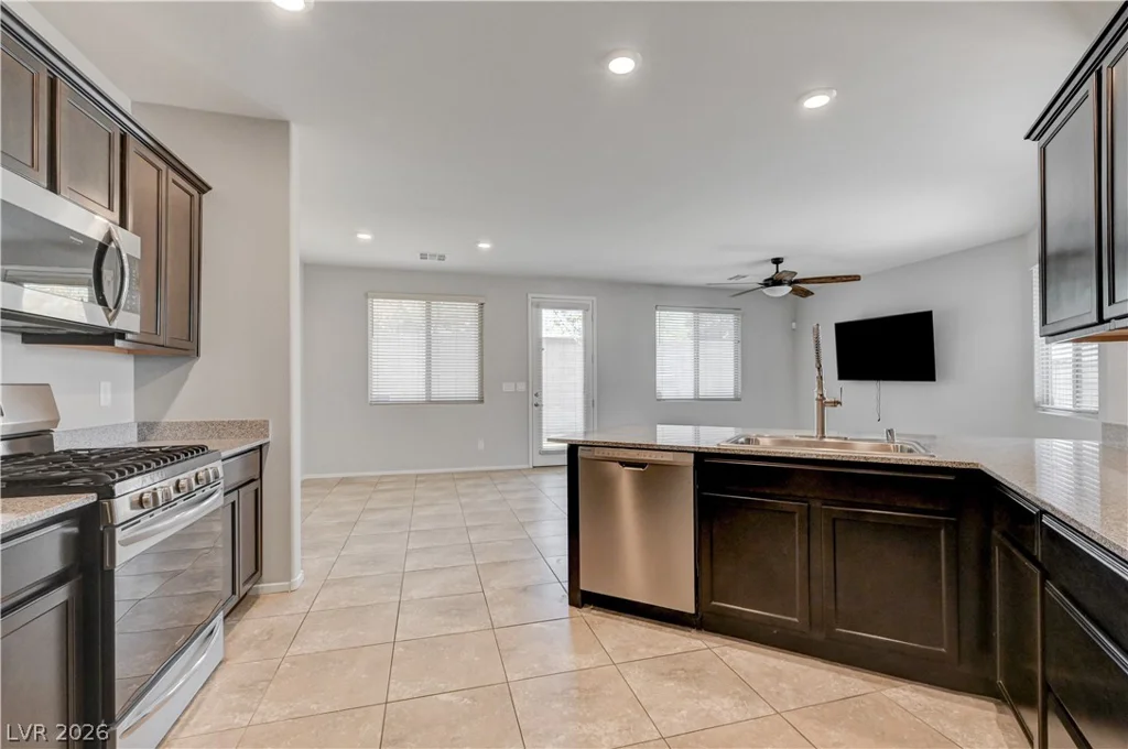 9307 Roadmaster, Las Vegas, NV 89178