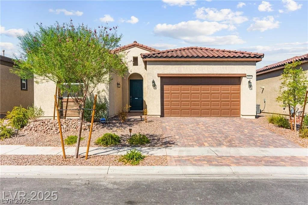 851 Klamath Springs, Henderson, NV 89011