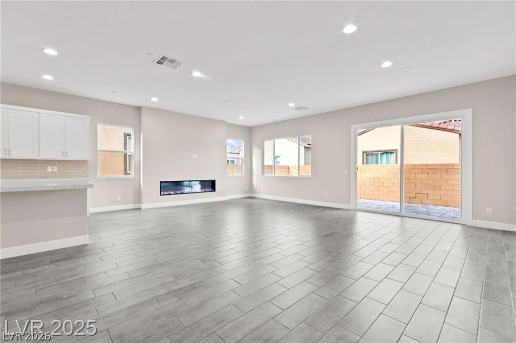 851 Klamath Springs, Henderson, NV 89011