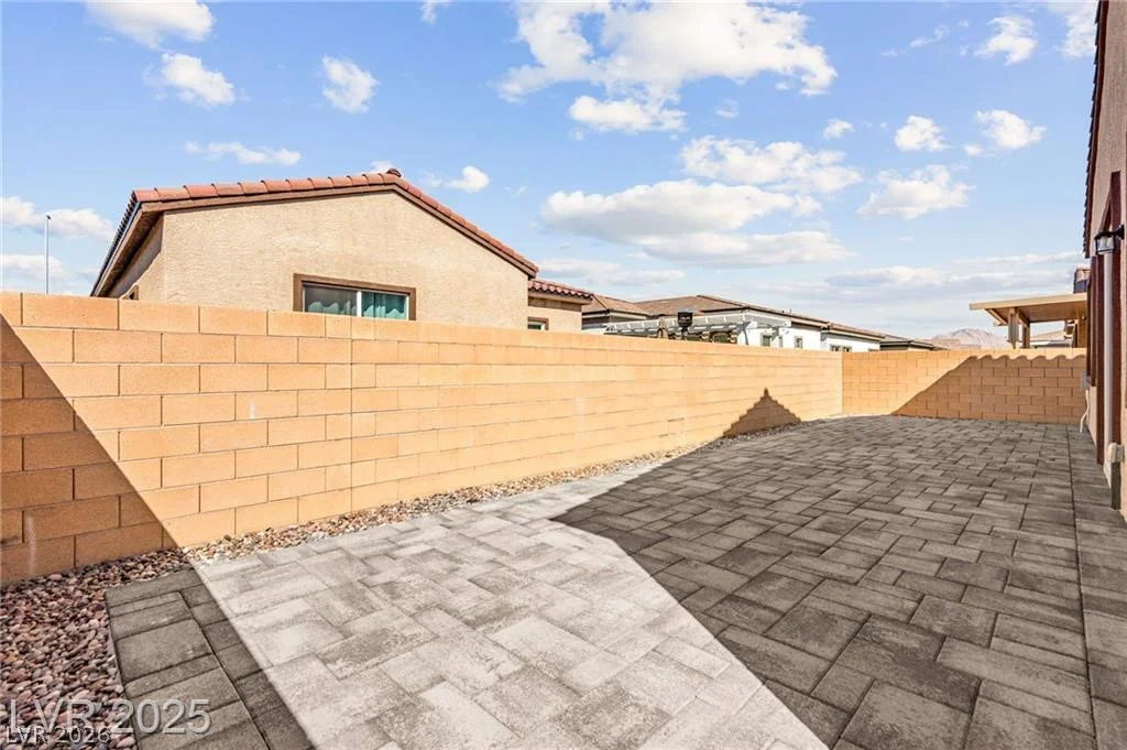 851 Klamath Springs, Henderson, NV 89011
